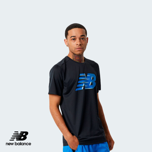 Remera running New Balance grafigc accelerate